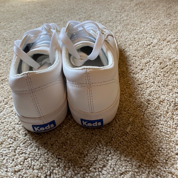 Ked’s jumpkick white sneaker! Size 6.5 - Picture 4 of 4